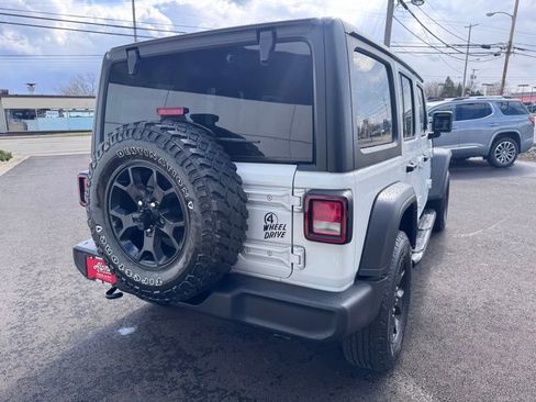 Used 2022 Jeep Wrangler Unlimited Sport image 3