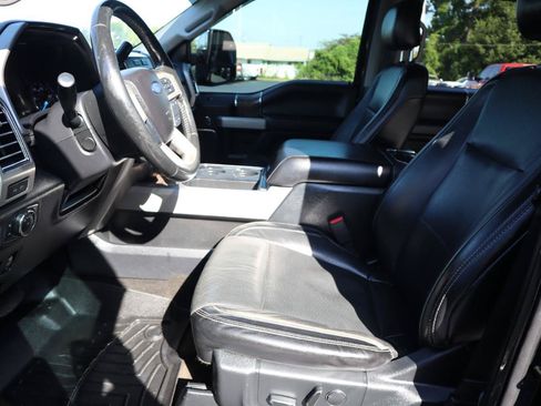 Used 2017 Ford F250 Lariat w/ Lariat Ultimate Package AWD/4WD image 13
