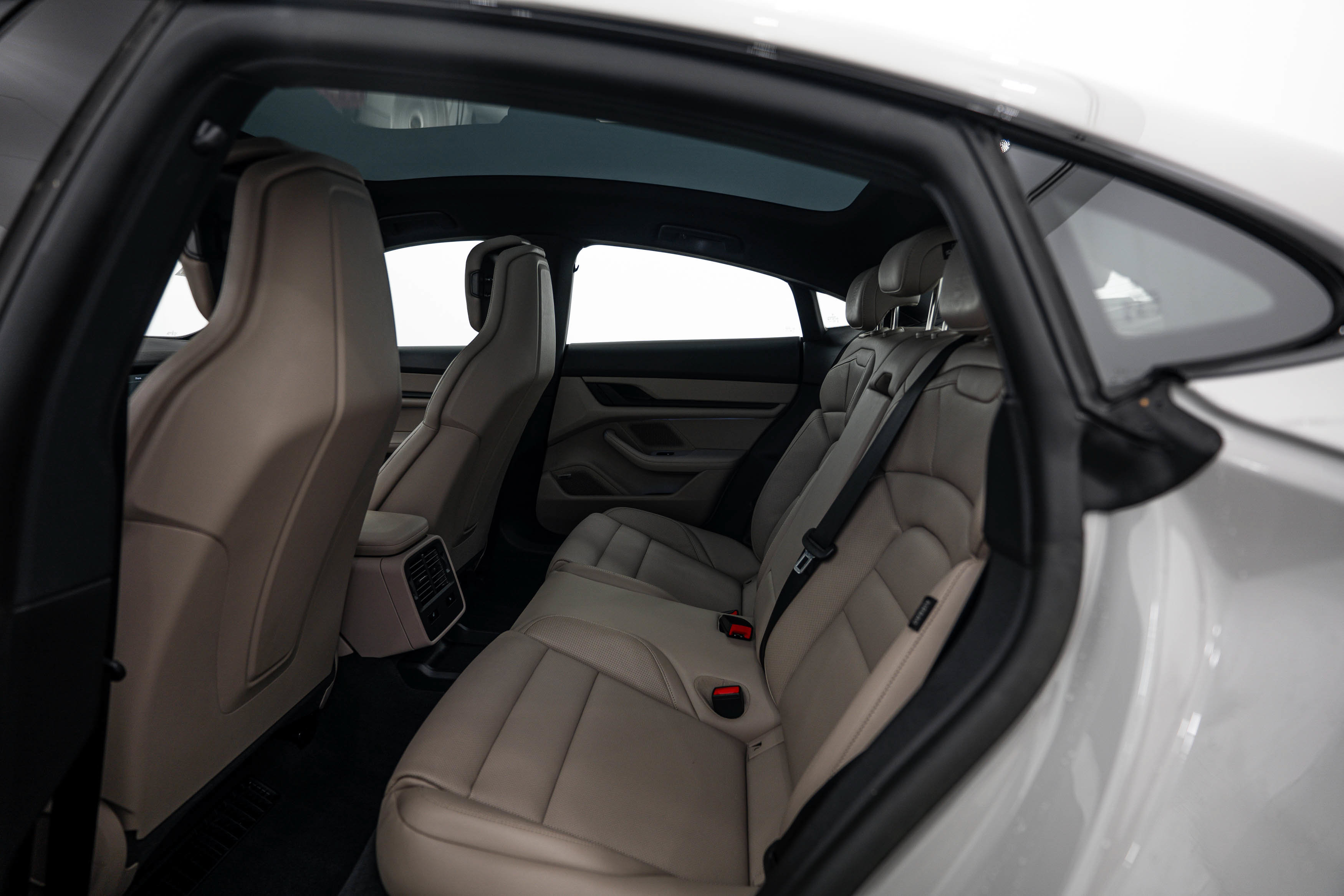 Certified 2023 Porsche Taycan 4S AWD/4WD image 21