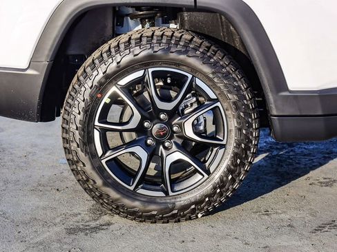 New 2026 Jeep Compass Trailhawk w/ Sun, Sound & Navigation Group image 12