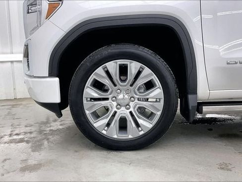 Used 2022 GMC Sierra 1500 Denali w/ Denali Premium Package AWD/4WD image 10