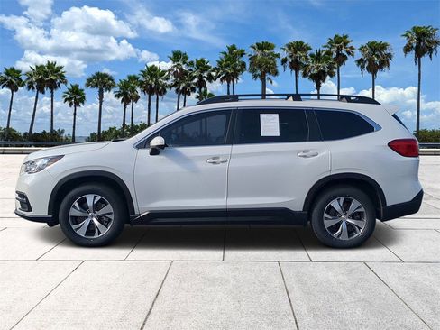 Certified 2022 Subaru Ascent Premium w/ Convenience Package image 6