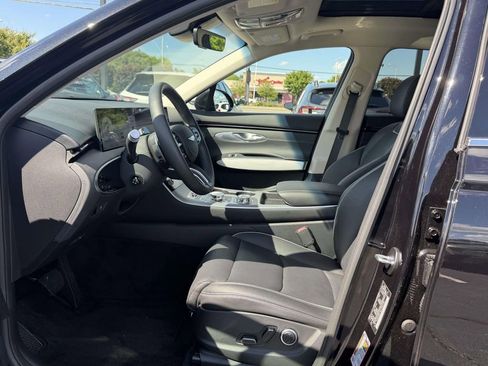 Used 2026 Genesis GV70 2.5T Advanced AWD/4WD image 17