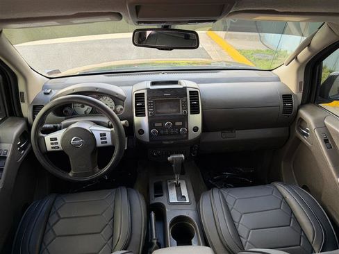 Used 2018 Nissan Frontier PRO-4X AWD/4WD image 41