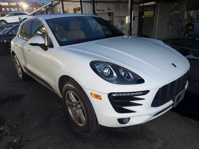 Used 2018 Porsche Macan AWD/4WD image 6