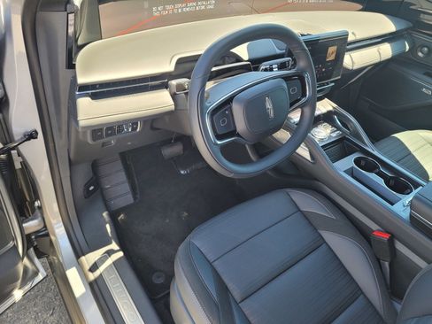 New 2025 Lincoln Nautilus Reserve w/ Jet Appearance Package image 6