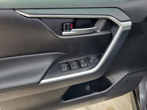 Certified 2025 Toyota RAV4 XLE AWD/4WD image 22
