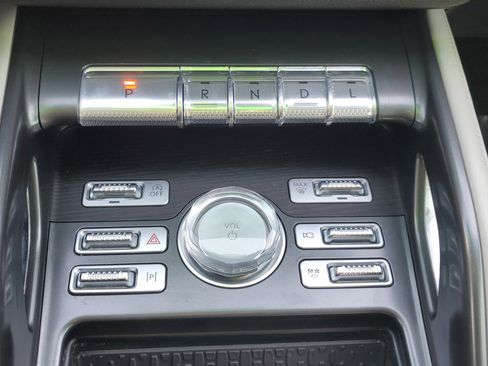 Used 2024 Lincoln Nautilus Reserve image 25