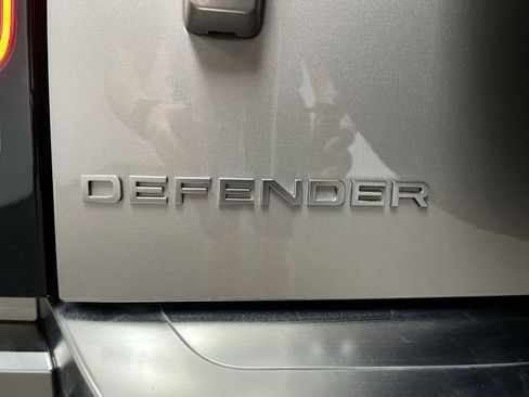 Used 2023 Land Rover Defender 130 X image 32