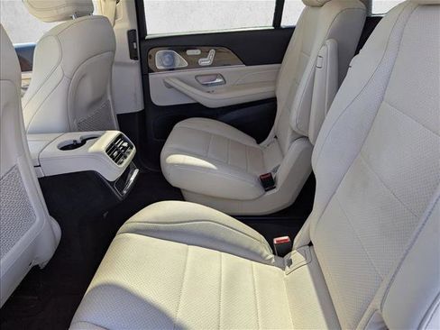 Used 2021 Mercedes-Benz GLS 450 4MATIC image 20