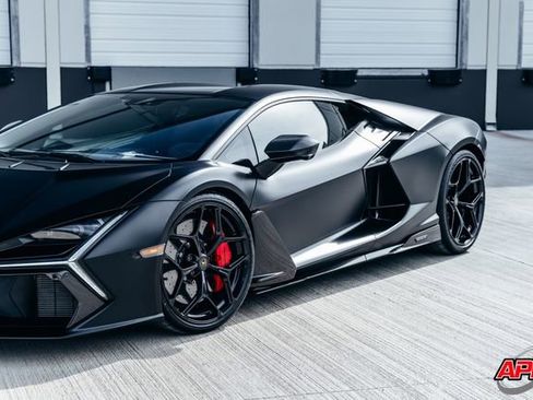 Used 2025 Lamborghini Revuelto image 60