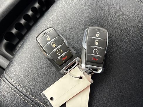 Used 2019 RAM 1500 Big Horn image 33