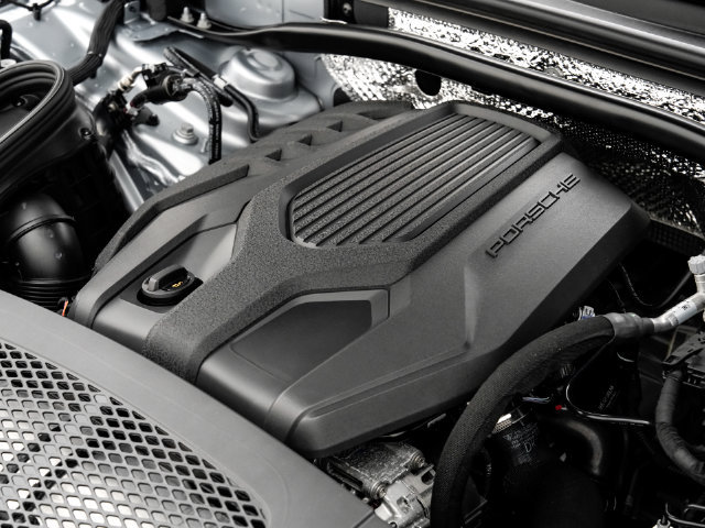 Certified 2026 Porsche Macan AWD/4WD image 24