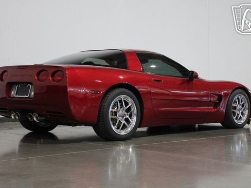 Used 2001 Chevrolet Corvette Coupe w/ Preferred Equipment Group2 image 23