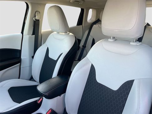 Used 2020 Jeep Compass Latitude image 20