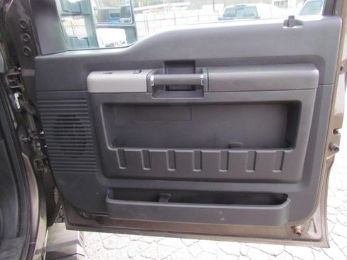 Used 2016 Ford F250 Lariat w/ FX4 Off-Road Package image 18