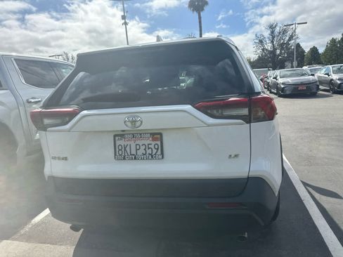 Used 2019 Toyota RAV4 LE w/ All Weather Liner Package image 5