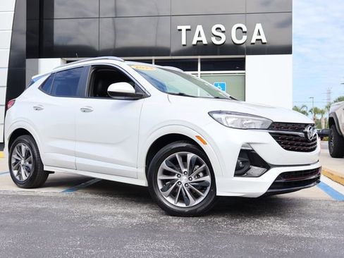 Used 2022 Buick Encore GX Select w/ Sport Touring Package FWD image 1