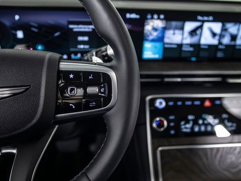 Used 2025 Genesis GV80 2.5T Select image 42