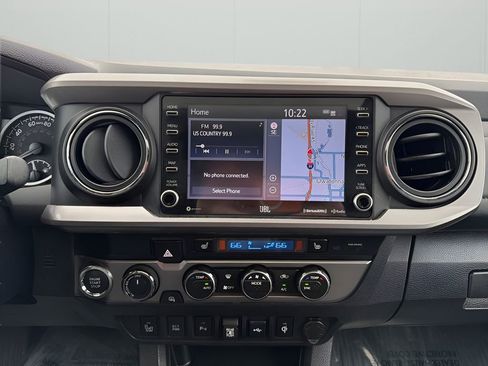 Used 2022 Toyota Tacoma Limited AWD/4WD image 22