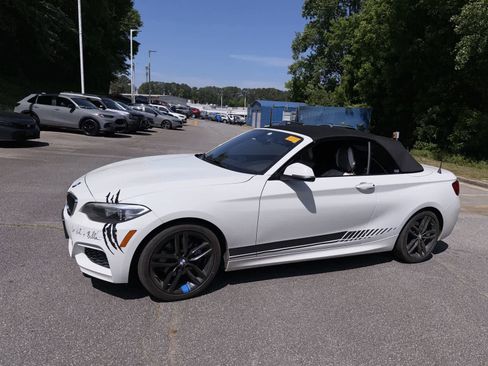 Used 2016 BMW 228i Convertible RWD image 5