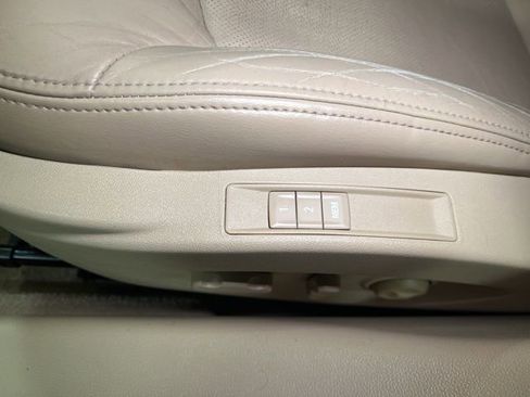 Used 2010 Buick LaCrosse CXL w/ Luxury Package image 49