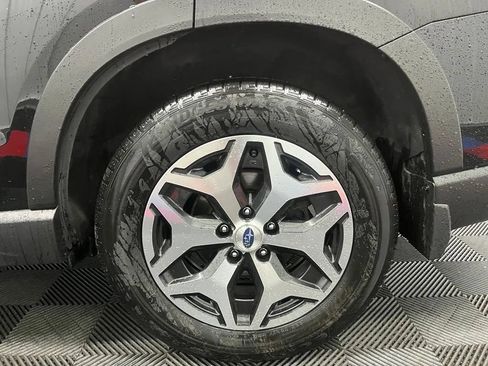 Used 2024 Subaru Forester Premium AWD/4WD image 25
