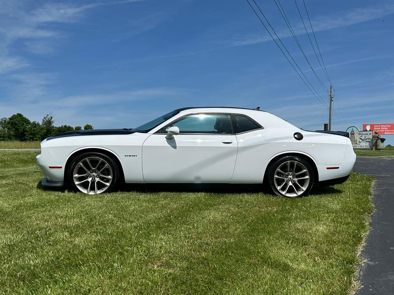 Used 2020 Dodge Challenger R/T RWD image 4