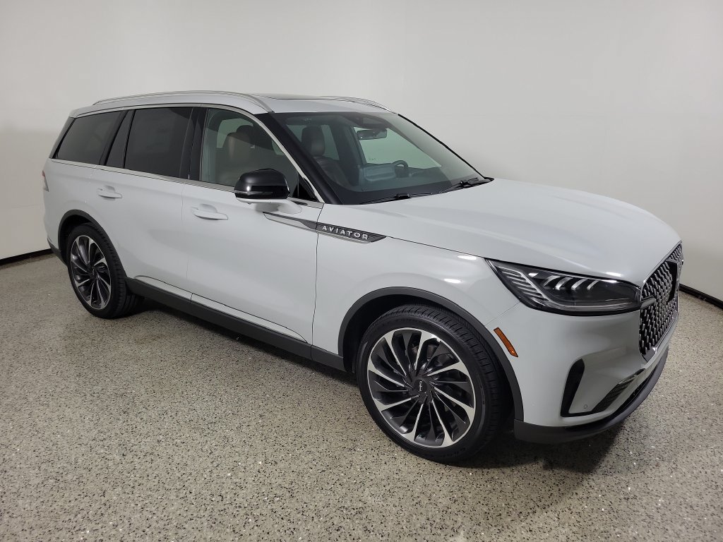 New 2027 Lincoln Aviator Reserve RWD image 33