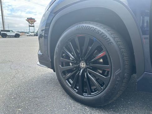 Used 2024 Toyota Highlander XSE image 22