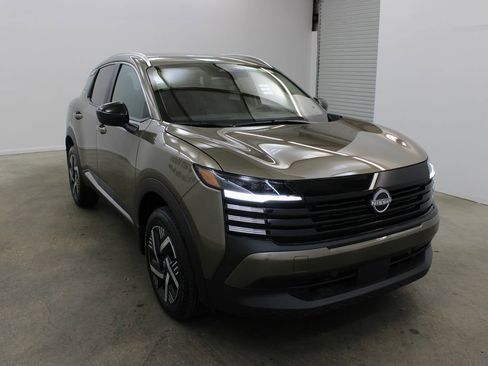 New 2026 Nissan Kicks SV w/ SV Premium Package image 6