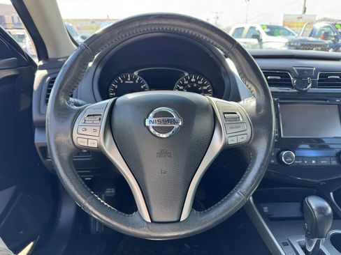 Used 2015 Nissan Altima 2.5 SL w/ Technology Package FWD image 19