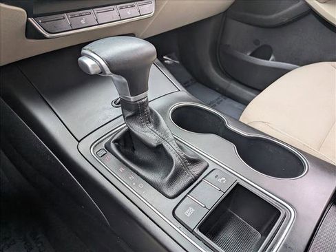 Used 2020 Kia Sorento S image 11