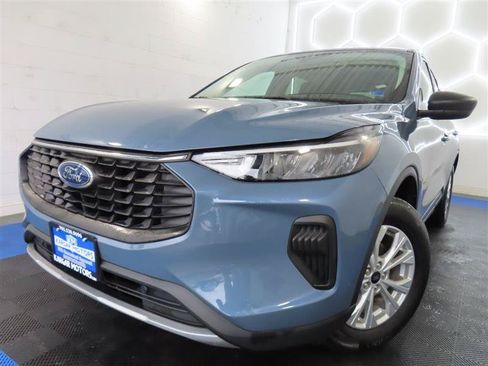 Used 2025 Ford Escape Active AWD/4WD image 1
