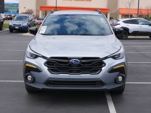 Used 2025 Subaru Crosstrek 2.5i Sport AWD/4WD image 2