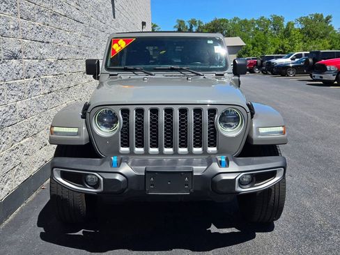 Used 2023 Jeep Wrangler Unlimited Sahara w/ Cold Weather Group AWD/4WD image 8