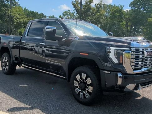 New 2025 GMC Sierra 2500 Denali w/ Denali Reserve Package image 2