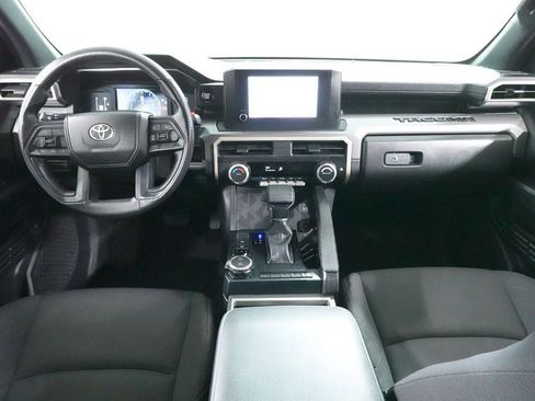 Used 2024 Toyota Tacoma SR5 AWD/4WD image 10