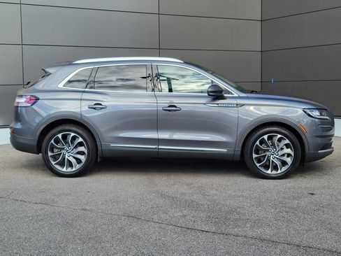 Used 2022 Lincoln Nautilus Reserve image 10