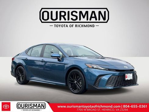 Certified 2025 Toyota Camry SE w/ Convenience Package FWD image 1