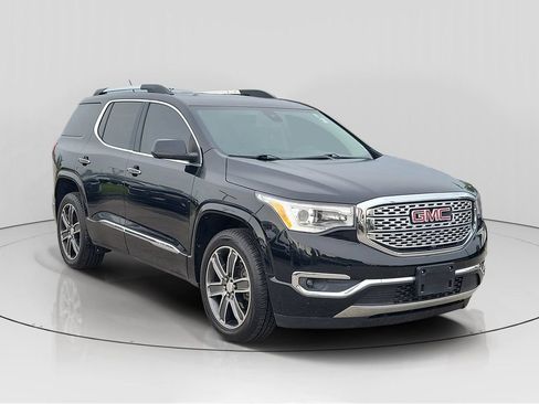 Used 2019 GMC Acadia Denali w/ Technology Package FWD image 2