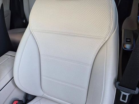 Used 2023 Mercedes-Benz GLC 300 image 14