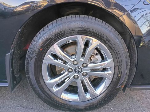 Used 2022 Toyota Sienna XSE image 26