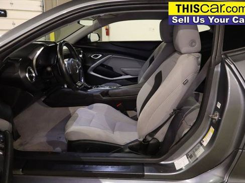 Used 2022 Chevrolet Camaro LT RWD image 19