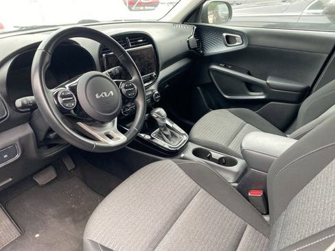 Used 2023 Kia Soul EX FWD image 11