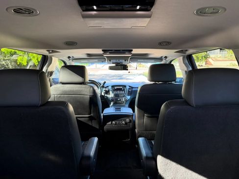 Used 2019 Chevrolet Suburban Premier RWD image 16