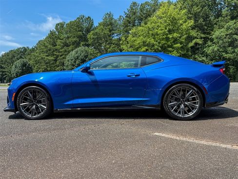Used 2017 Chevrolet Camaro ZL1 RWD image 19