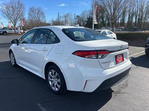 Used 2024 Toyota Corolla LE image 7