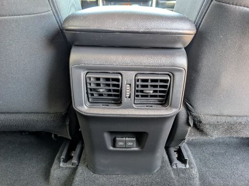 Used 2024 Toyota RAV4 XLE w/ Convenience Package AWD/4WD image 7