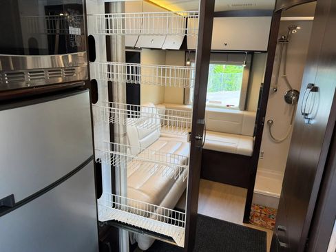 Used 2015 Mercedes-Benz Sprinter 3500 image 44